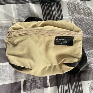 lululemon belt bag